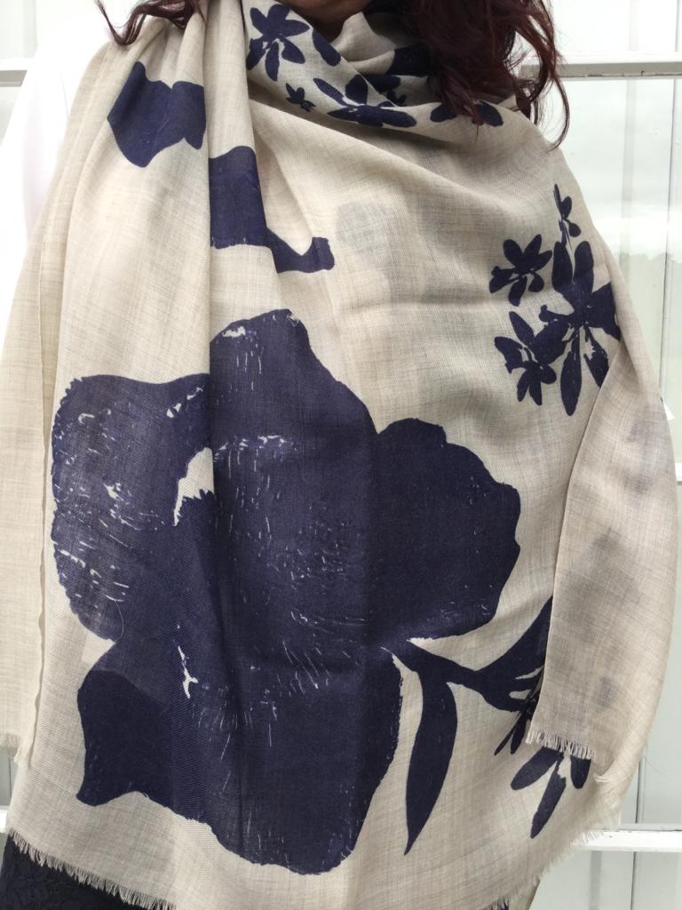 fine wool blue flower shawl