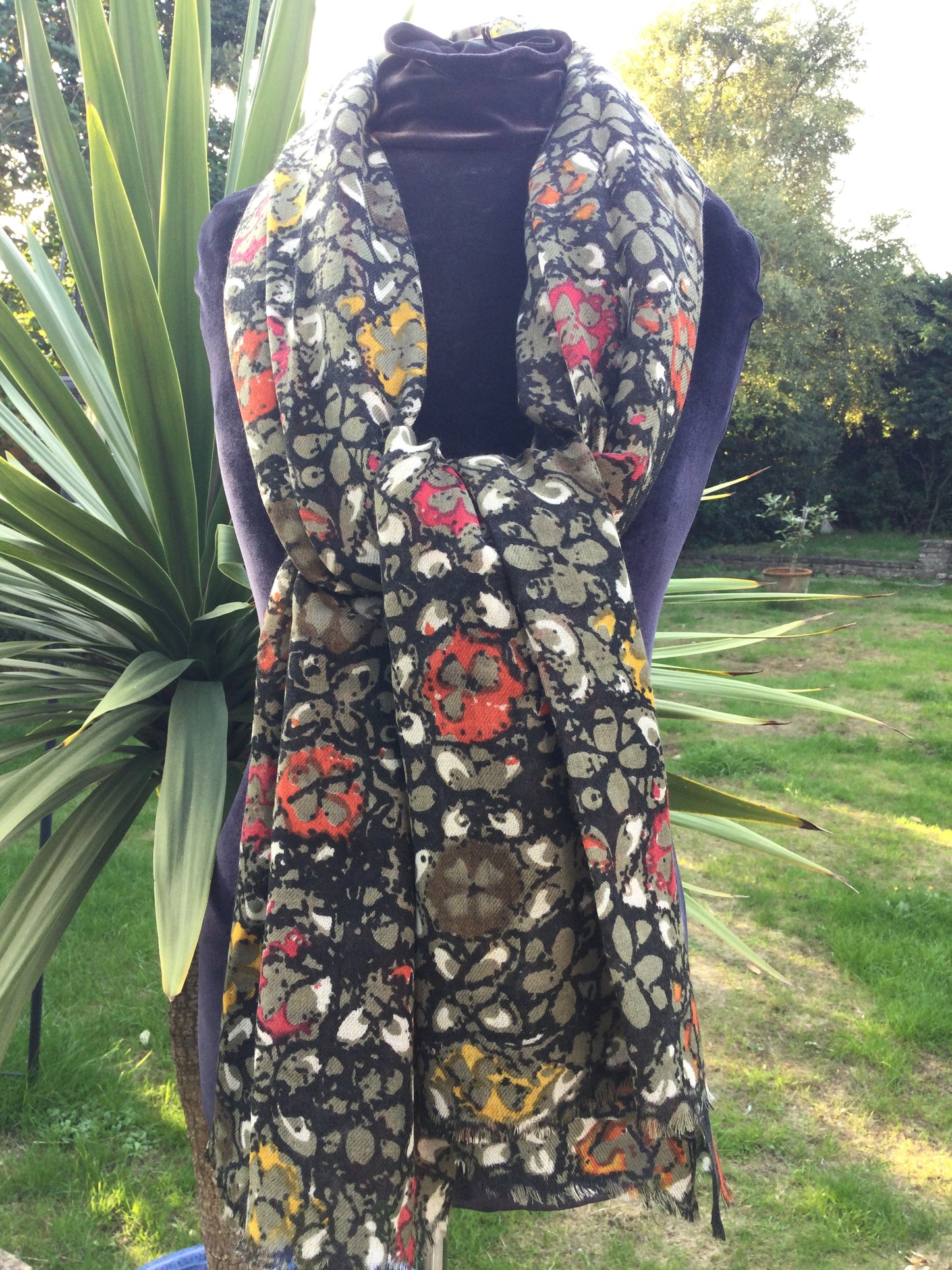 Gabrielle - 100% Fine Wool Scarf
