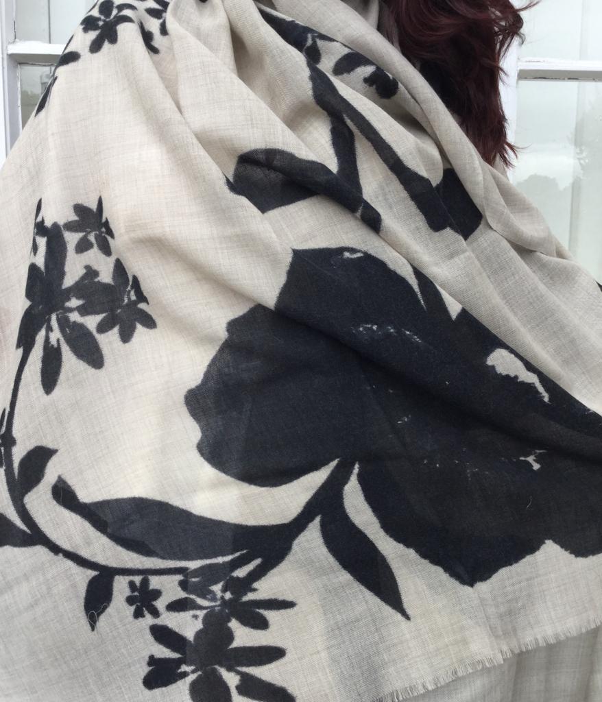 fine wool black flower shawl