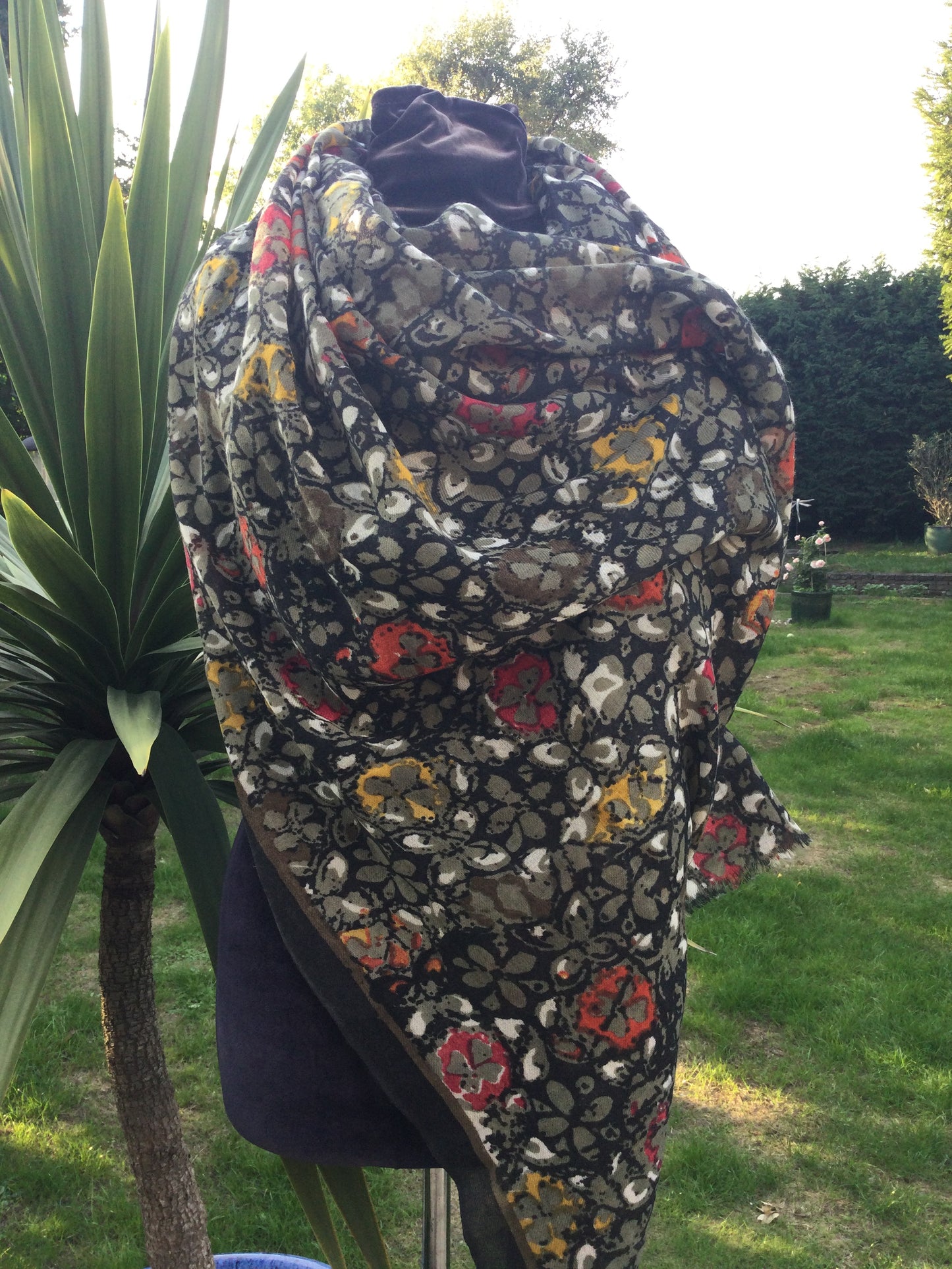 Gabrielle - 100% Fine Wool Scarf