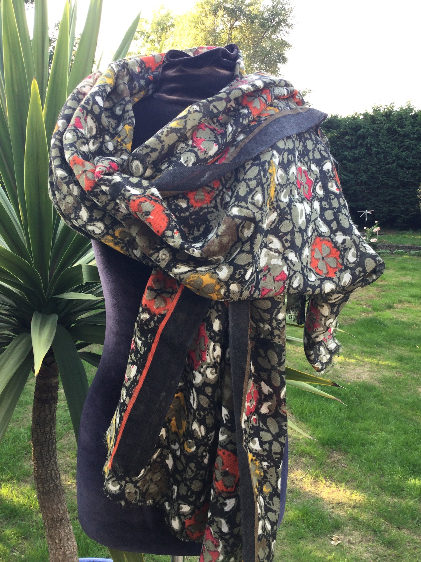 Gabrielle - 100% Fine Wool Scarf